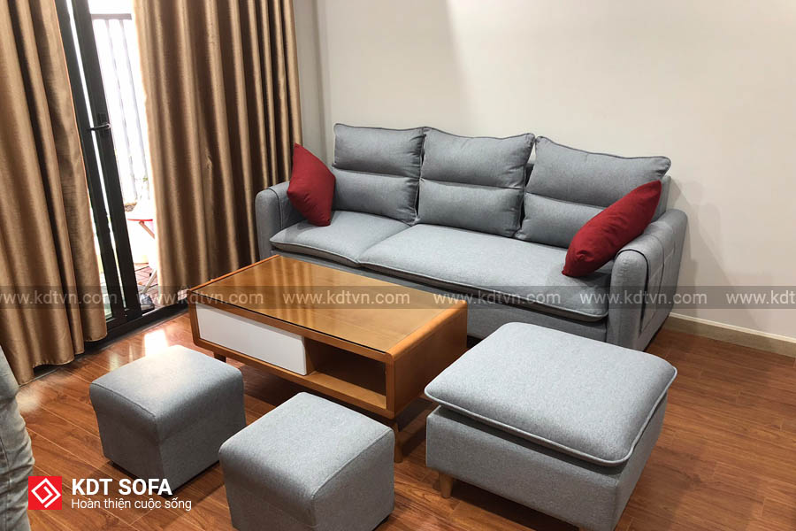 Với chiếc sofa Bắc Ninh giá rẻ của chúng tôi, bạn sẽ được tận hưởng không gian phòng khách đẹp mắt và tiết kiệm chi phí. Chúng tôi cam kết mang đến cho khách hàng những sản phẩm sofa chất lượng với mức giá cực kỳ phải chăng, giúp đáp ứng nhu cầu của mọi khách hàng.